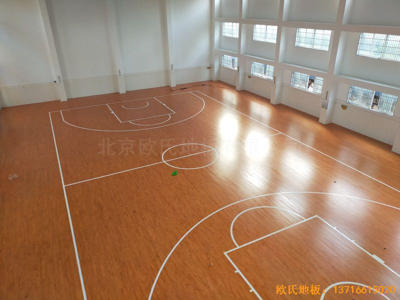 上海宝山区技术学院运动木地板安装案例