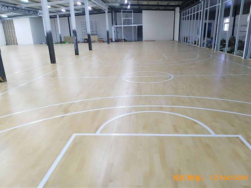 河南濮阳永康篮球训练中心运动木地板安装案例