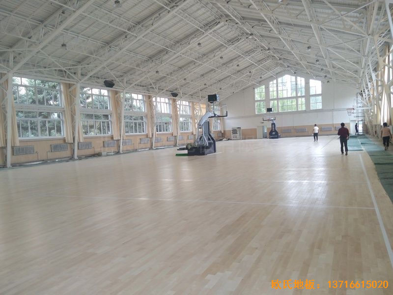 内蒙古呼和浩特赛罕区师范大学体育学院训练馆体育地板施工案例