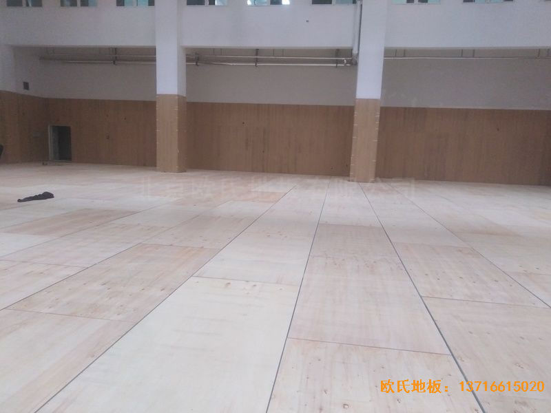 青岛黄岛区滨海街道中心小学体育木地板安装案例