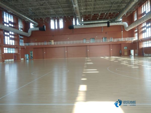 松木体育篮球地板环保吗