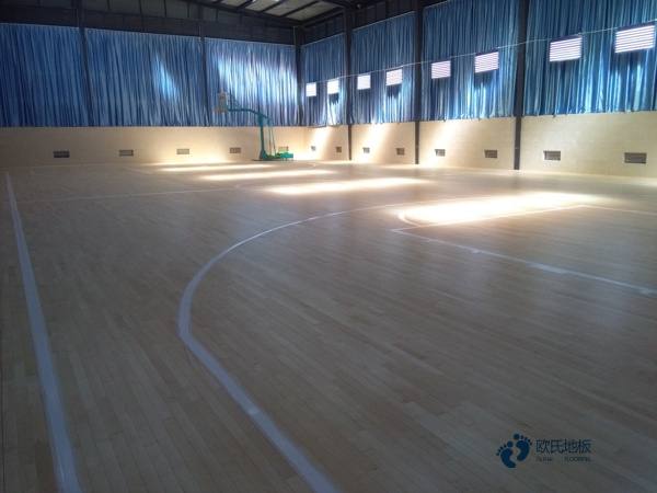 实木篮球体育地板如何保养