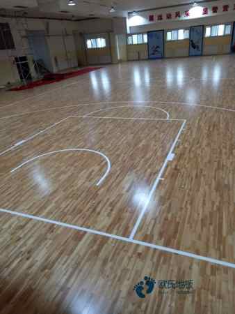 学校篮球场地木地板反弹力