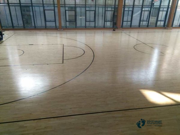 校园篮球场木地板施工步骤1